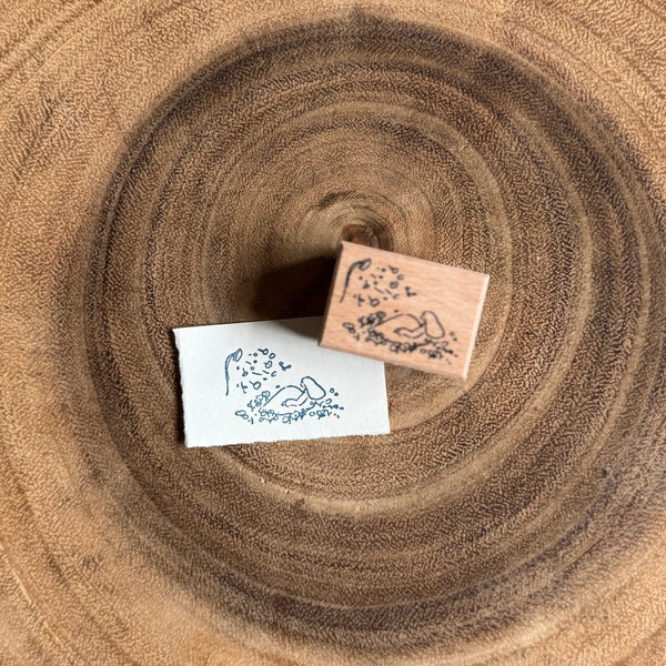 Yamadoro Stamp, Night's Embrace | 山泥泥印章, 擁抱夜晚