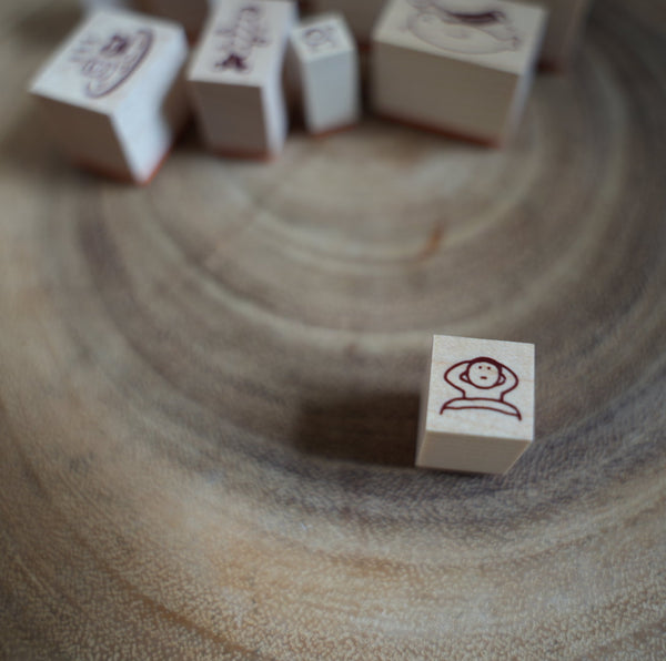 Littlelu Stamp, Mood