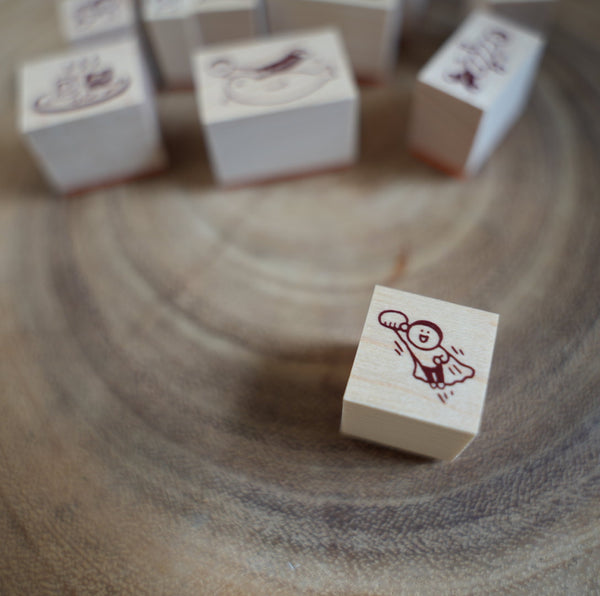 Littlelu Stamp, Mood