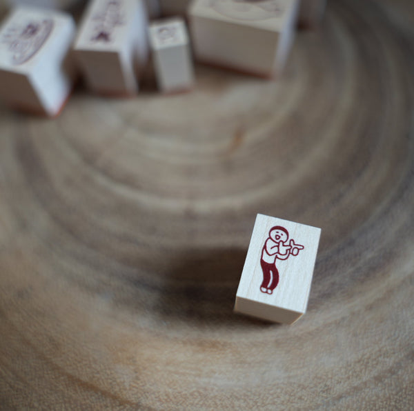 Littlelu Stamp, Mood