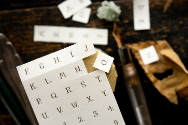 Ours Letterpress Label Book, Letters | 漢克 x 庫巴 活版便箋本, 無框文字標記