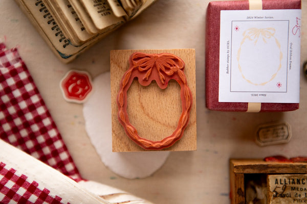 Ours Stamp, Oval Ribbon Frame | 漢克 x 庫巴印章 蝴蝶結圈