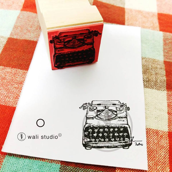 Wali Studio Typewriter Stamp | 打字機印章