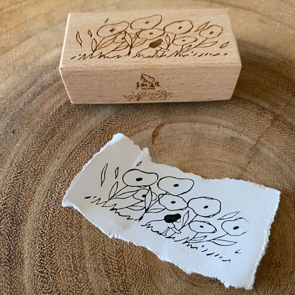 Big Hands Stamp, Girl in Flower Bed | 手的溫度 印章, 花兒
