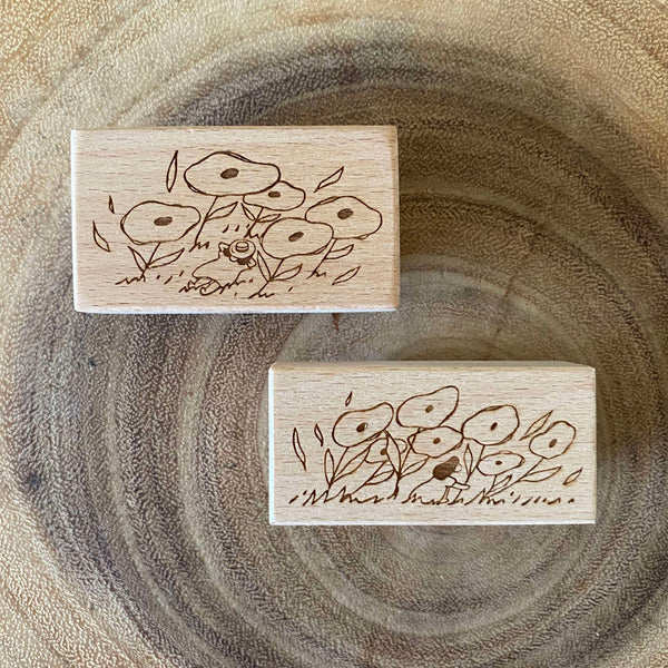 Big Hands Stamp, Girl in Flower Bed | 手的溫度 印章, 花兒